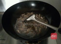 蘑菇蛋花汤的做法图解5