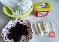 白菜木耳炒年糕的做法图解1