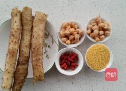 鹰嘴豆、铁杆山药豆浆的做法图解1