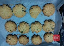 香葱油酥饼干的做法图解10