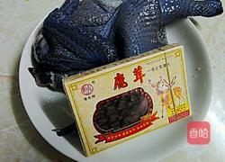 鹿茸乌鸡汤的做法图解2