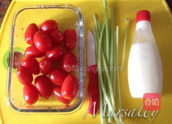 圣女果郁金香的做法图解1