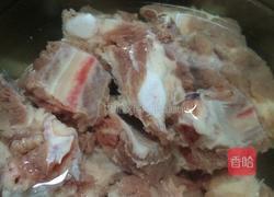 萝卜排骨汤的做法图解1