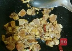 土豆胡萝卜烧鸡丁的做法图解4