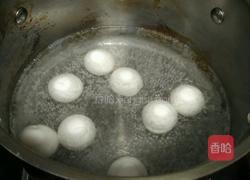 椰丝芝麻糯米糍的做法图解2