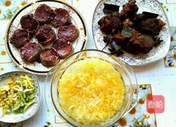 血肠脊骨烩酸菜的做法图解1