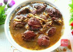 血肠脊骨烩酸菜的做法图解5