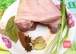 招财肘子的做法图解1