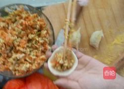 西葫芦萝卜鸡蛋馅饺子的做法图解6