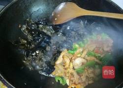 核桃木耳炒肉片的做法图解9