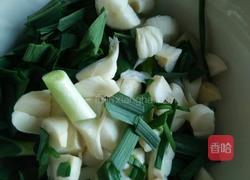 青蒜炒肉片的做法图解2