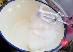 春意蛋糕的做法图解2