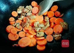 胡萝卜玉米焖排骨的做法图解6