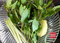 九层塔炒膏蟹的做法图解3