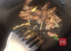 腊肉炒菜花的做法图解4