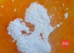 韭菜涨蛋糕的做法图解1