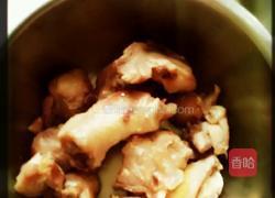 土豆烧鸡块的做法图解1