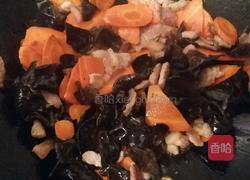 胡萝卜 黑木耳炒肉的做法图解5