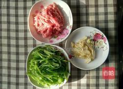 青椒肉丝的做法图解1