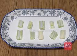 清蒸鲈鱼家常菜的做法图解7