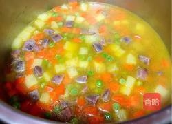 土豆香肠胡萝卜焖饭的做法图解5