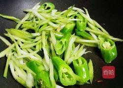 辣椒炒鸡爪的做法图解3