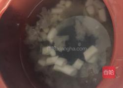 银耳莲子百合枸杞羹(添加山药)的做法图解3