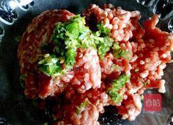 红烧狮子头的做法图解1