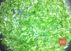 风味与众不同的韭菜炒鸡蛋的做法图解2