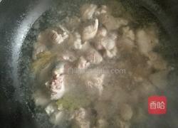 养生猪肘汤的做法图解3