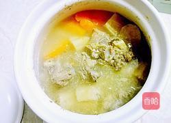 胡萝卜葛根骨头汤的做法图解5