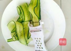 凉拌黄瓜卷的做法图解5