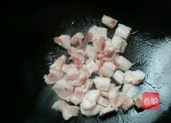 包菜炒肉的做法图解3