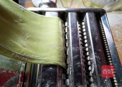 菠菜宽面条的做法图解6