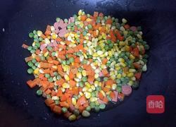 什锦炒饭的做法图解4