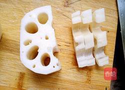 糖醋藕条的做法图解2