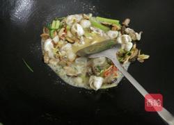 蘑菇瘦肉炒鱼泡的做法图解5