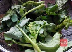 翡翠银丝汇金针的做法图解1