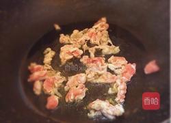 牛蒡胡萝卜丝炒肉丁的做法图解2
