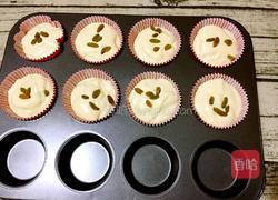 葡萄干纸杯蛋糕的做法图解13