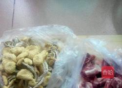 茶树菇排骨汤的做法图解1