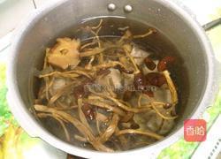 茶树菇排骨汤的做法图解4