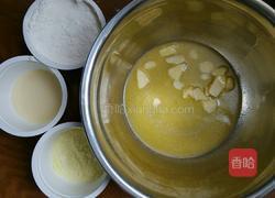 特浓牛奶初乳棒的做法图解1