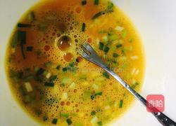 葱油鸡蛋滚馒头的做法图解2