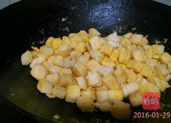 鸡蛋炒馒头块的做法图解4