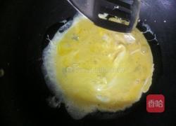 色彩斑斓扬州炒饭的做法图解3