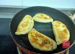 韭菜鸡蛋煎包的做法图解18