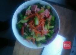 西兰花炒腊肠的做法图解3