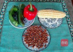 青红椒玉米炒松子的做法图解1