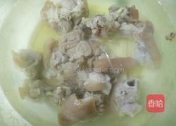 当归山药猪蹄汤的做法图解3